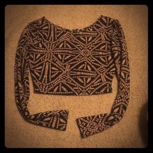 Forever 21 long sleeve cropped shirt